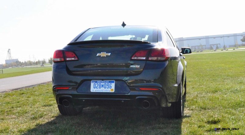 2015 Chevrolet SS Green 29