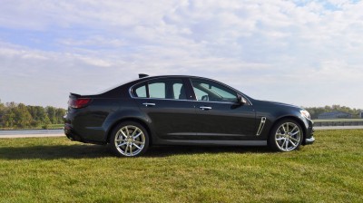 2015 Chevrolet SS Green 35