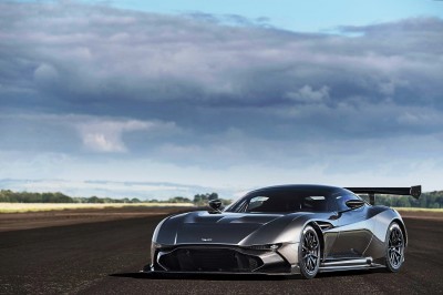 2016 Aston Martin VULCAN meets Avro VULCAN Bomber 12