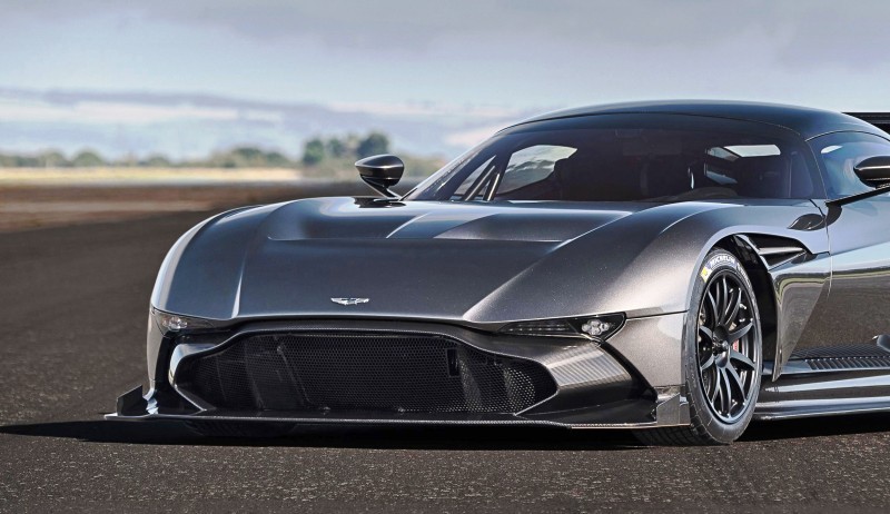 2016 Aston Martin VULCAN meets Avro VULCAN Bomber 14