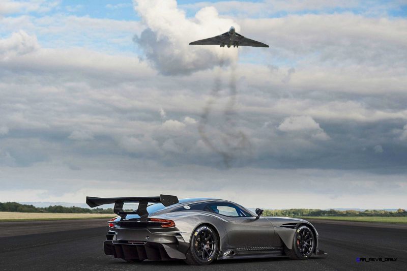 2016 Aston Martin VULCAN meets Avro VULCAN Bomber 4