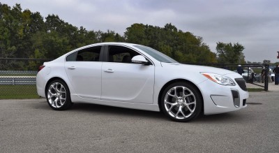 2016 Buick Regal GS 32