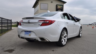 2016 Buick Regal GS 33