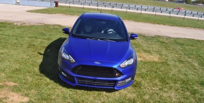 2016 Ford FOCUS ST Kona Blue 101