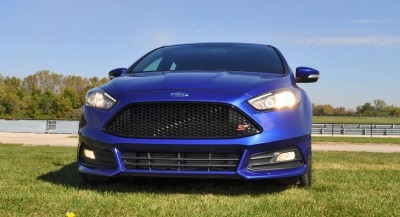 2016 Ford FOCUS ST Kona Blue 109