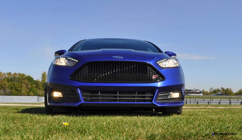 2016 Ford FOCUS ST Kona Blue 114