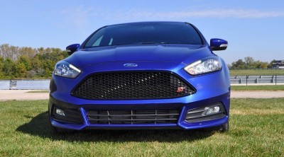 2016 Ford FOCUS ST Kona Blue 22