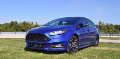 2016 Ford FOCUS ST Kona Blue 29