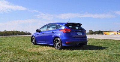 2016 Ford FOCUS ST Kona Blue 59