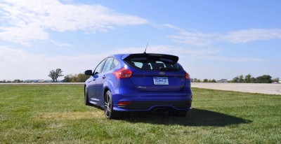 2016 Ford FOCUS ST Kona Blue 64