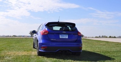 2016 Ford FOCUS ST Kona Blue 66