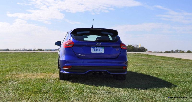 2016 Ford FOCUS ST Kona Blue 67