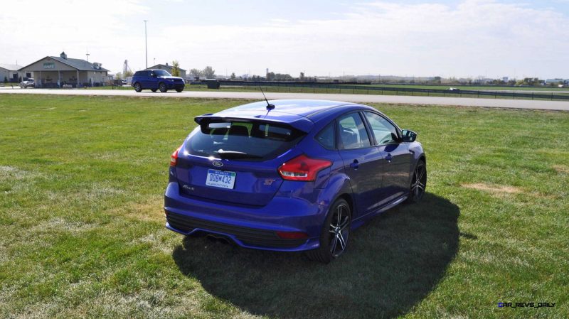 2016 Ford FOCUS ST Kona Blue 73