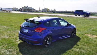 2016 Ford FOCUS ST Kona Blue 76