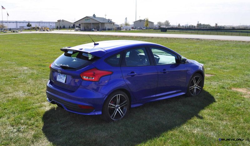 2016 Ford FOCUS ST Kona Blue 77