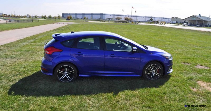 2016 Ford FOCUS ST Kona Blue 82