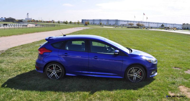 2016 Ford FOCUS ST Kona Blue 85