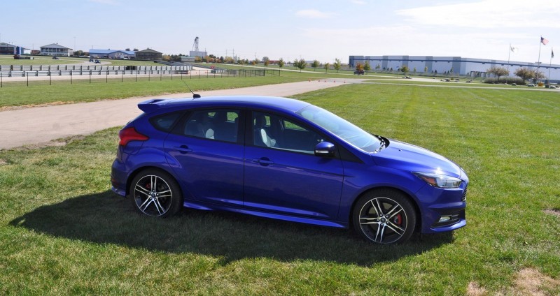 2016 Ford FOCUS ST Kona Blue 87