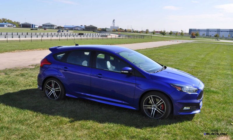 2016 Ford FOCUS ST Kona Blue 89