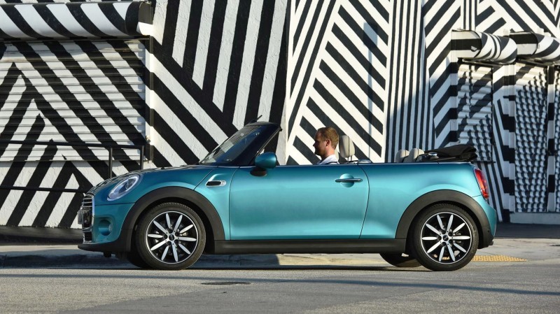 2017 MINI Convertible 3