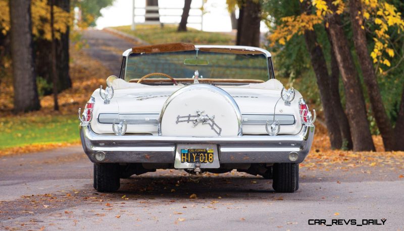 1963 Pontiac Bonneville 'Roy Rogers' Nudie Mobile 11