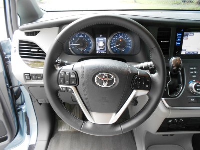 2015 Toyota Sienna XLE Premium AWD Review 8