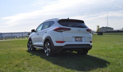 2016 Hyundai TUCSON Limited 1