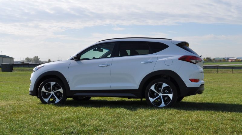 2016 Hyundai TUCSON Limited 1