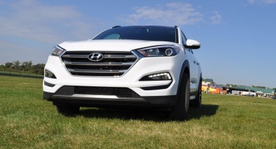 2016 Hyundai TUCSON Limited 1