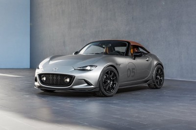 2016 Mazda MX-5 Spyder Versus MX-5 Speedster Concepts 10