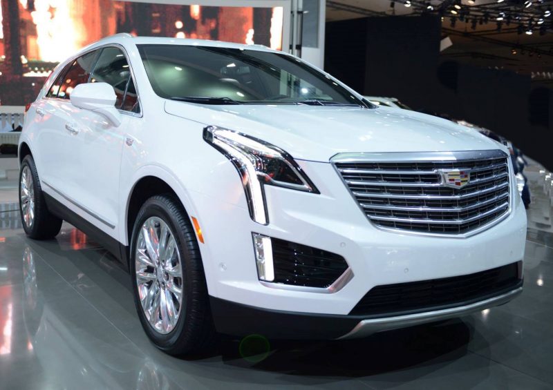 2017-Cadillac-XT5