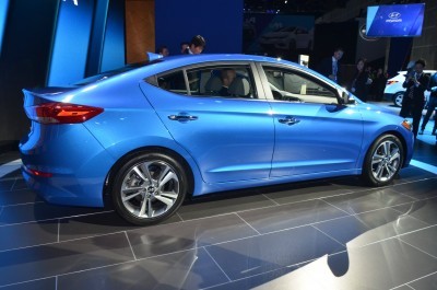 2017 Hyundai ELANTRA Sedan 11