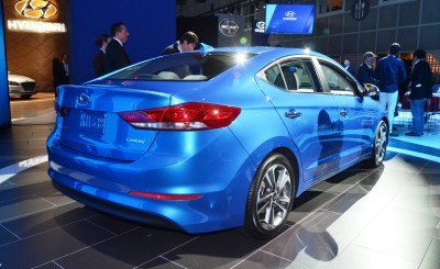 2017 Hyundai ELANTRA Sedan 14