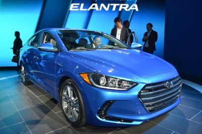 2017 Hyundai ELANTRA Sedan 15