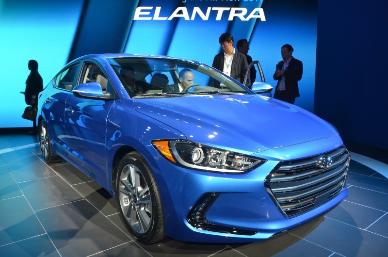 2017 Hyundai ELANTRA Sedan 15