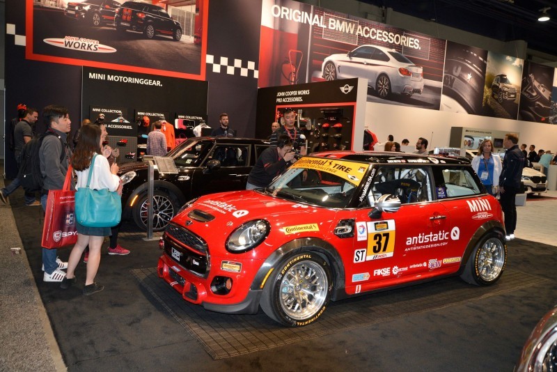 SEMA 2015 - Showfloor Mega Gallery in 288 Photos 127