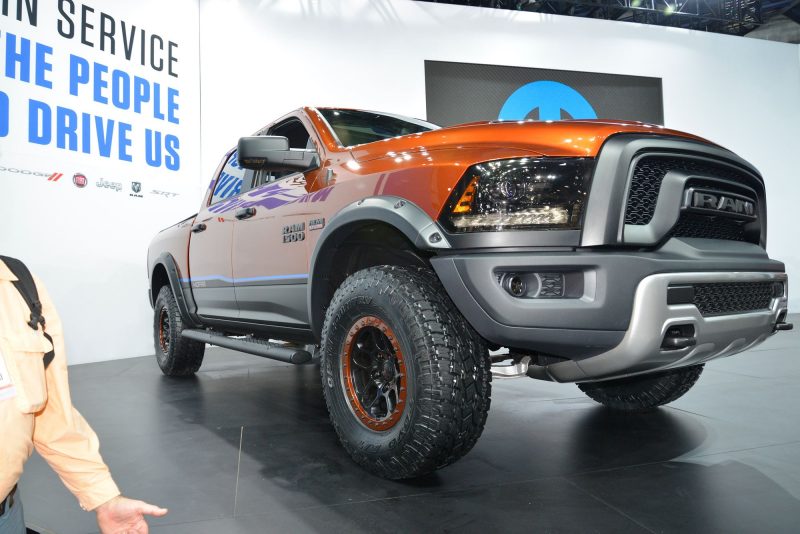 SEMA 2015 - Showfloor Mega Gallery in 288 Photos 132