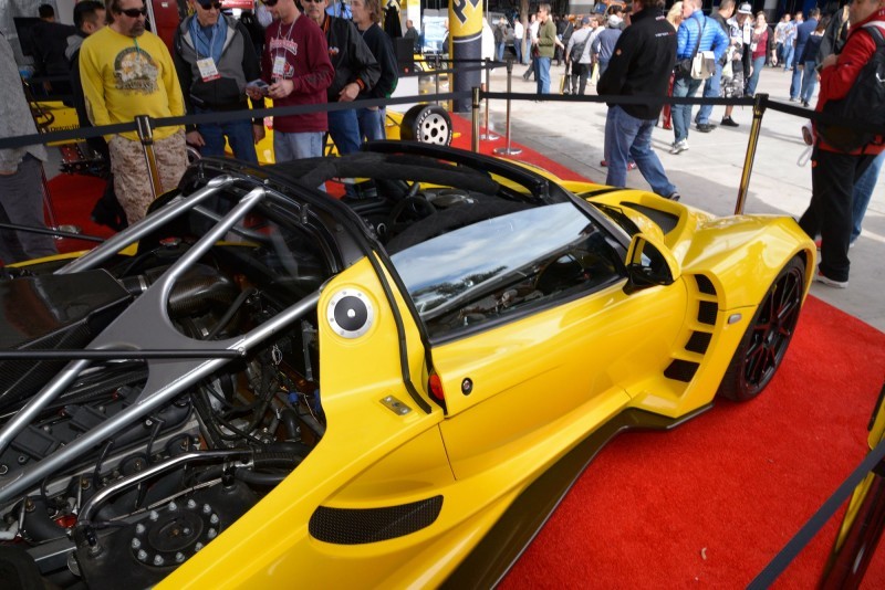 SEMA 2015 - Showfloor Mega Gallery in 288 Photos 139