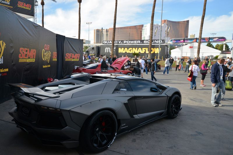 SEMA 2015 - Showfloor Mega Gallery in 288 Photos 20