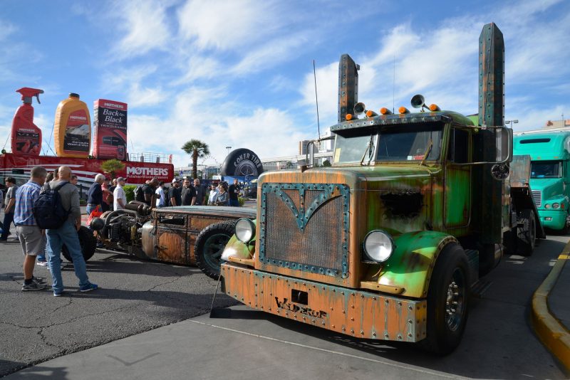 SEMA 2015 - Showfloor Mega Gallery in 288 Photos 31