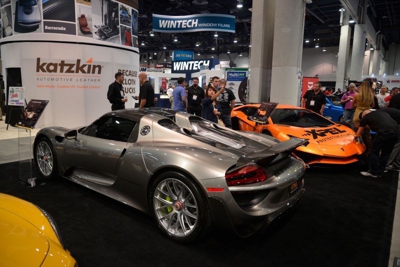 SEMA 2015 - Showfloor Mega Gallery in 288 Photos 40