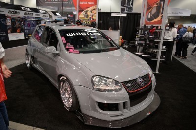 SEMA 2015 - Showfloor Mega Gallery in 288 Photos 42