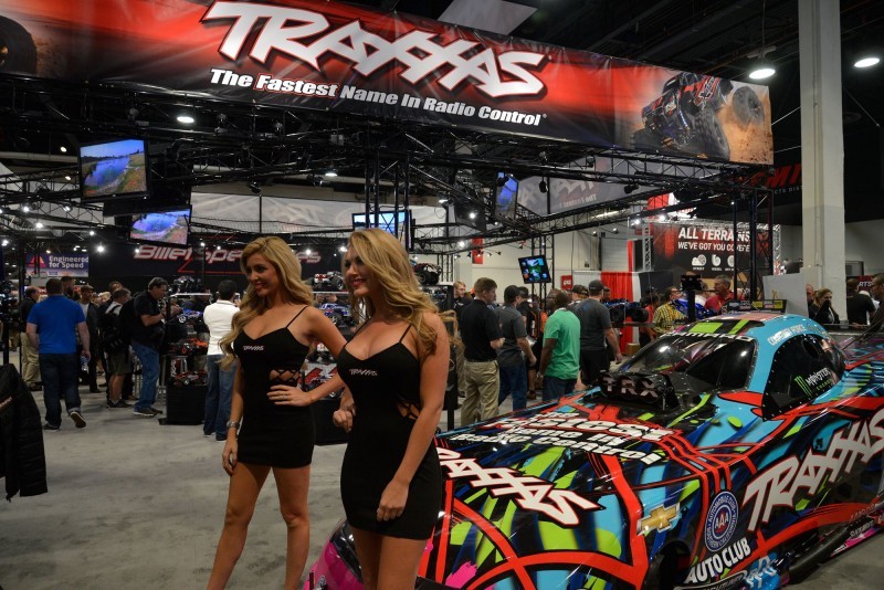 SEMA 2015 - Showfloor Mega Gallery in 288 Photos 60