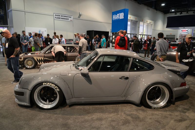 SEMA 2015 - Showfloor Mega Gallery in 288 Photos 63