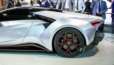 W Motors FENYR SuperSport 4