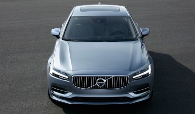 171080_High_Front_Volvo_S90_Mussel_Blue