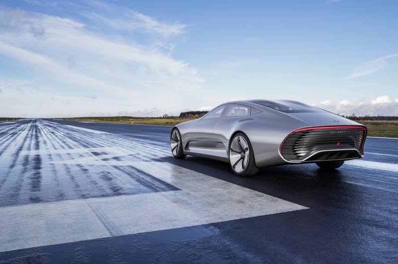 Mercedes-Benz Concept IAA (Intelligent Aerodynamic Automobile)