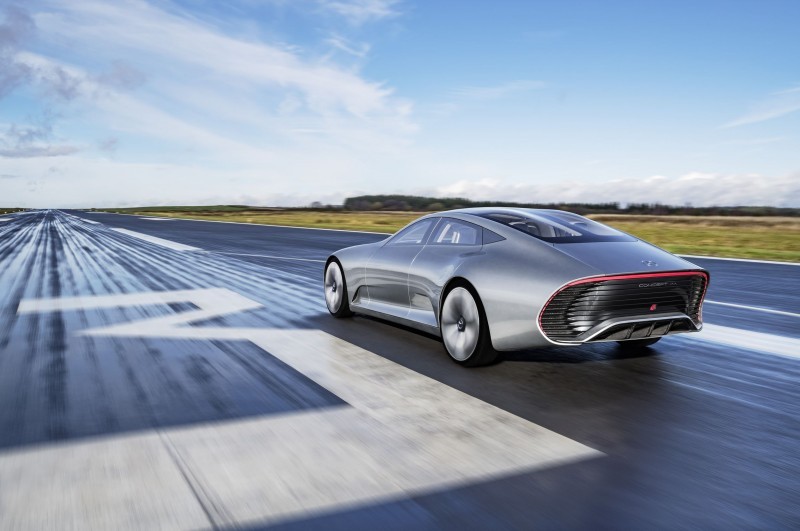 Mercedes-Benz Concept IAA (Intelligent Aerodynamic Automobile)