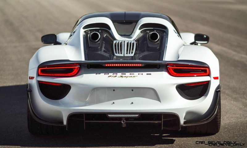 2015 Porsche 918 Spyder Weissach Pack 12