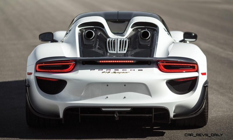 2015 Porsche 918 Spyder Weissach Pack 12